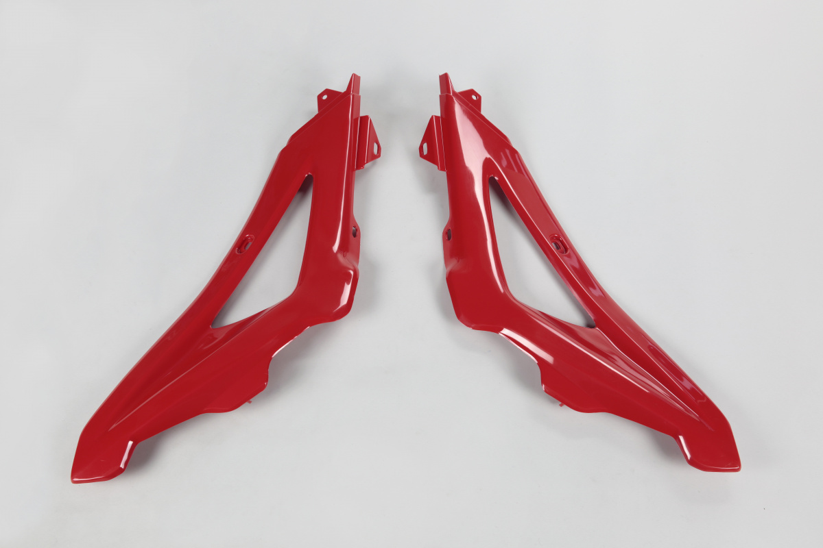 Radiator covers / Upper part - red 062 - Husqvarna - REPLICA PLASTICS - HU03334-062 - UFO Plast