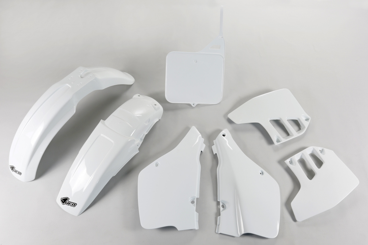 Plastic kit Suzuki - white 041 - REPLICA PLASTICS - SUKIT398-041 - UFO Plast